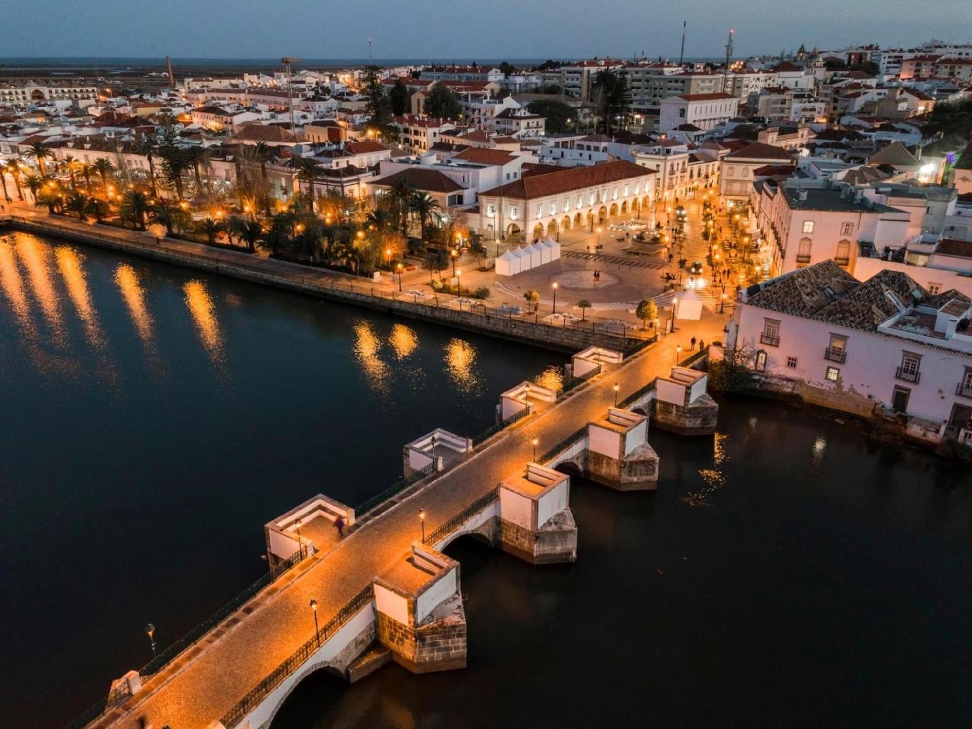 Stylish Townhouse In Tavira Centre, Shared Pool Exterior foto
