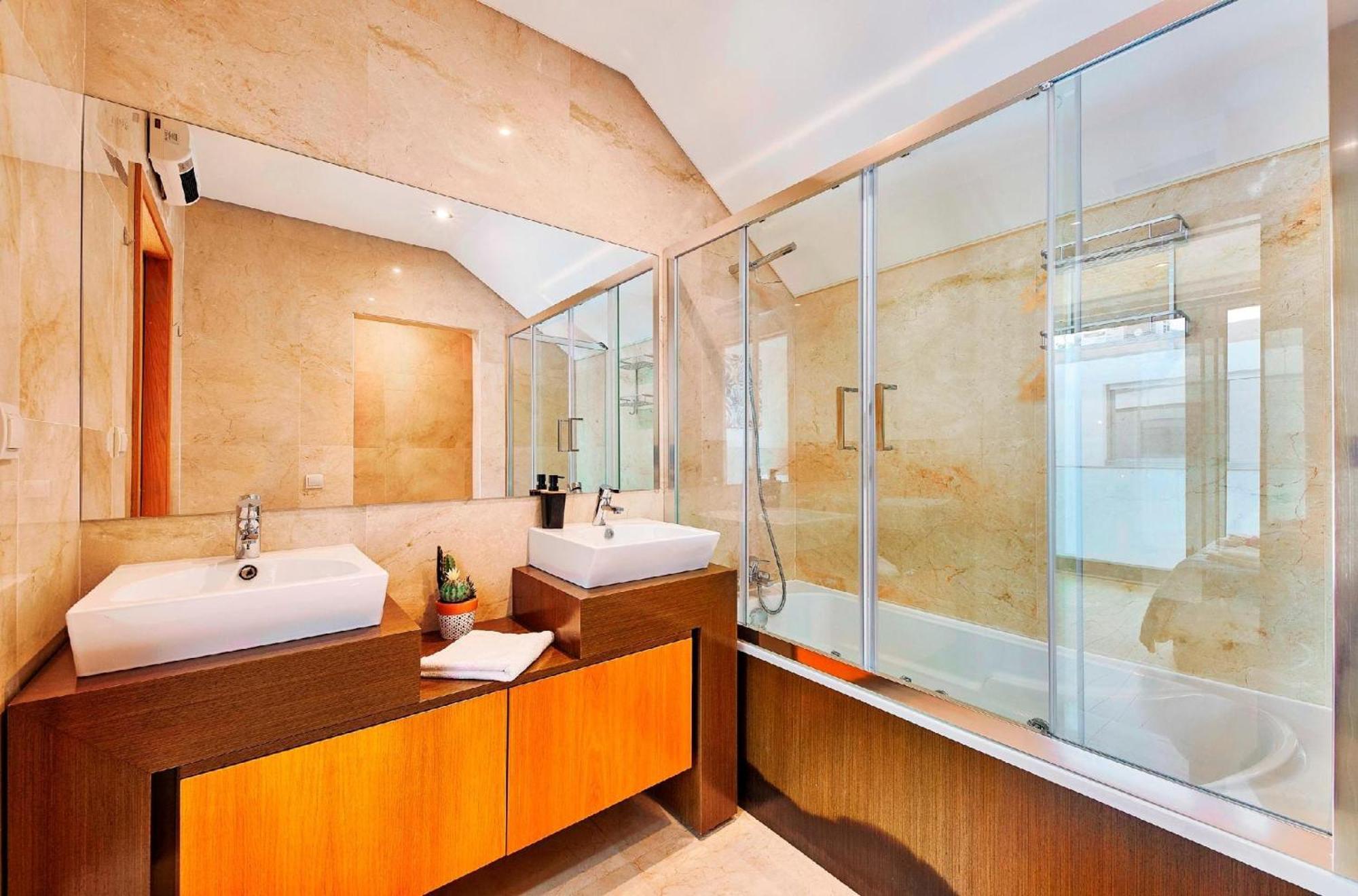 Stylish Townhouse In Tavira Centre, Shared Pool Exterior foto