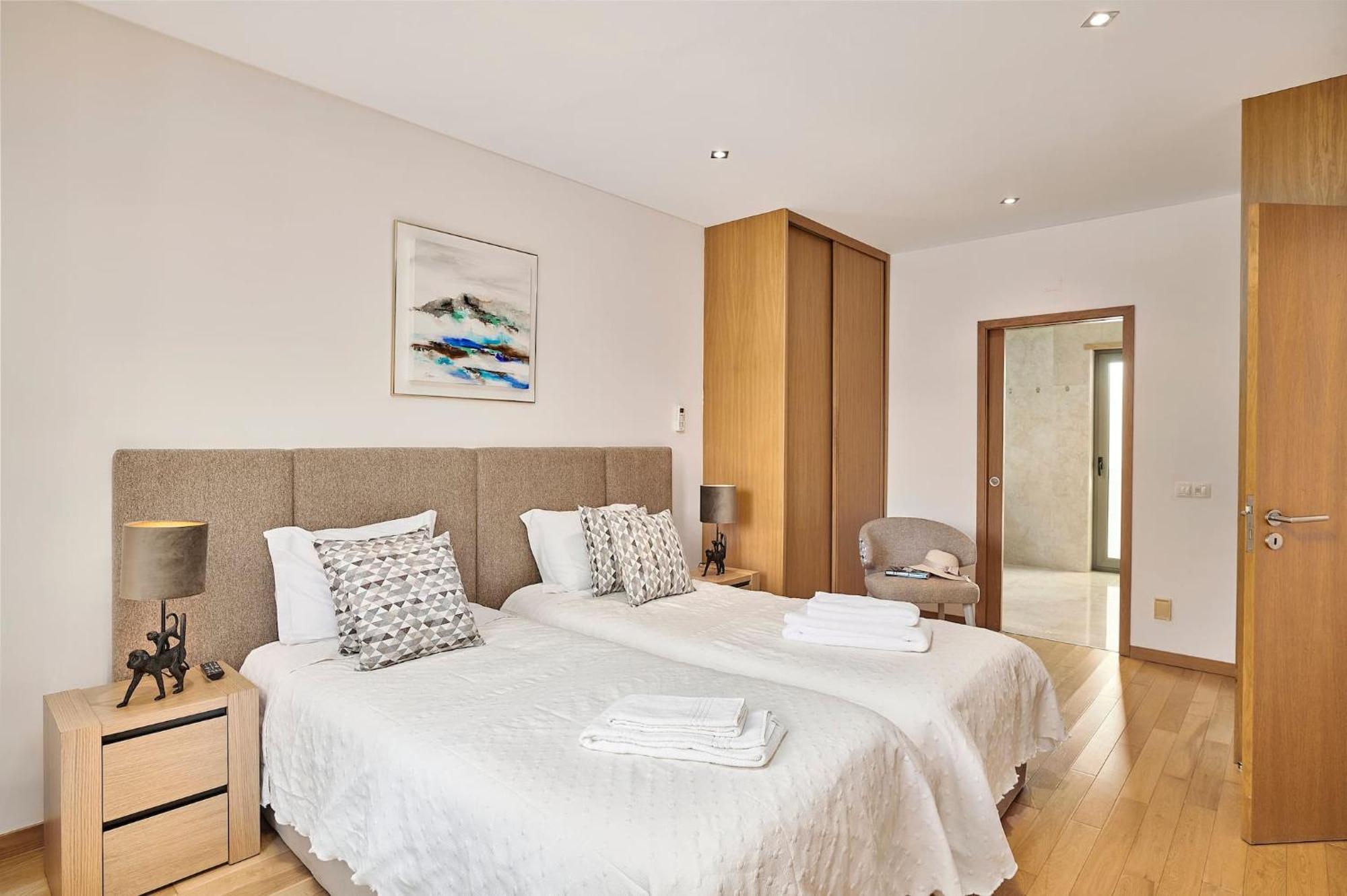 Stylish Townhouse In Tavira Centre, Shared Pool Exterior foto