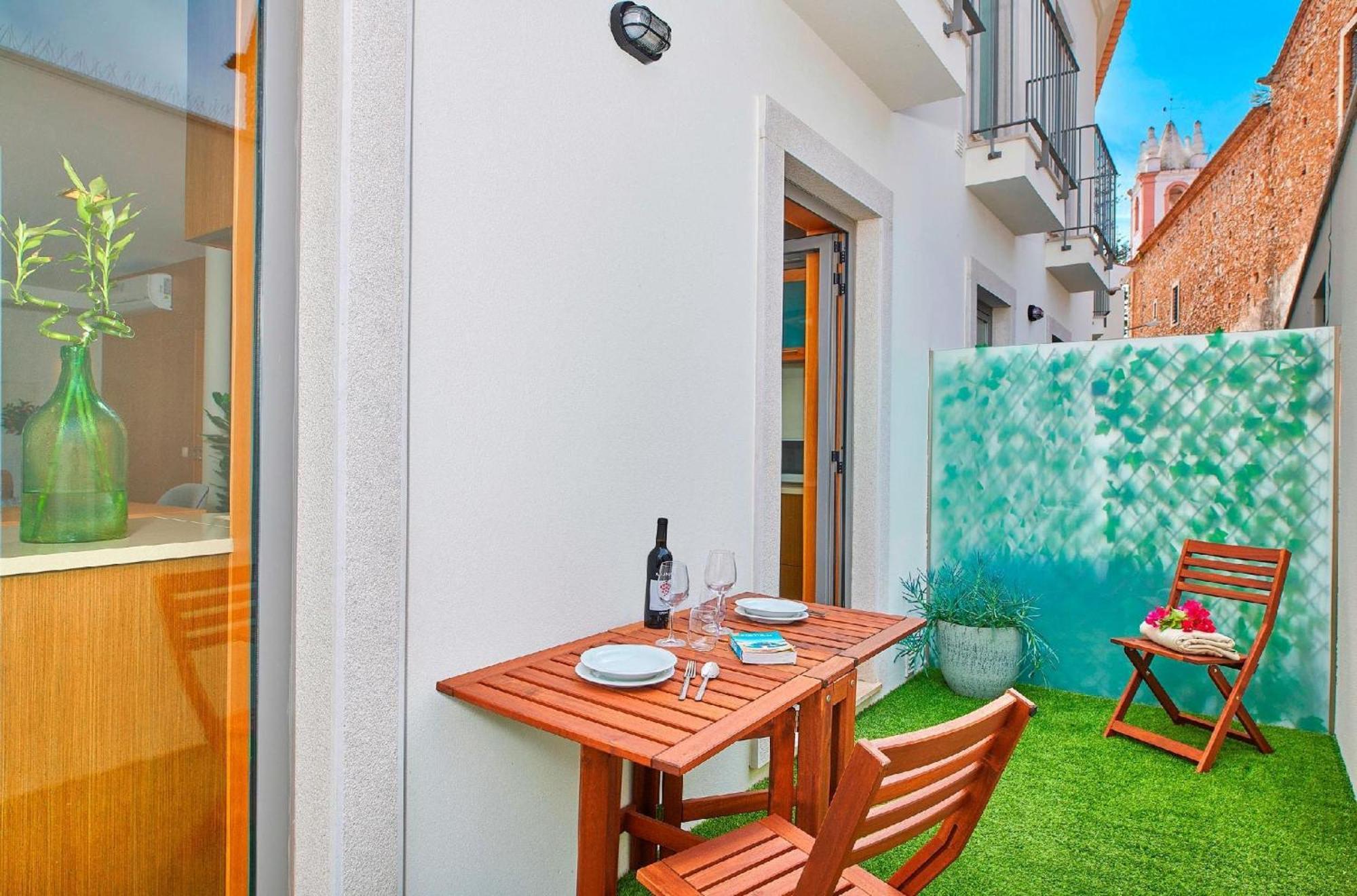 Stylish Townhouse In Tavira Centre, Shared Pool Exterior foto